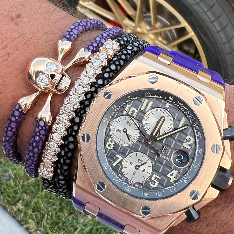 StingHD B472 bracelet in rose gold, accentuated with a sparkling diamond bar, elegantly displayed by (IG: SPJeweler).